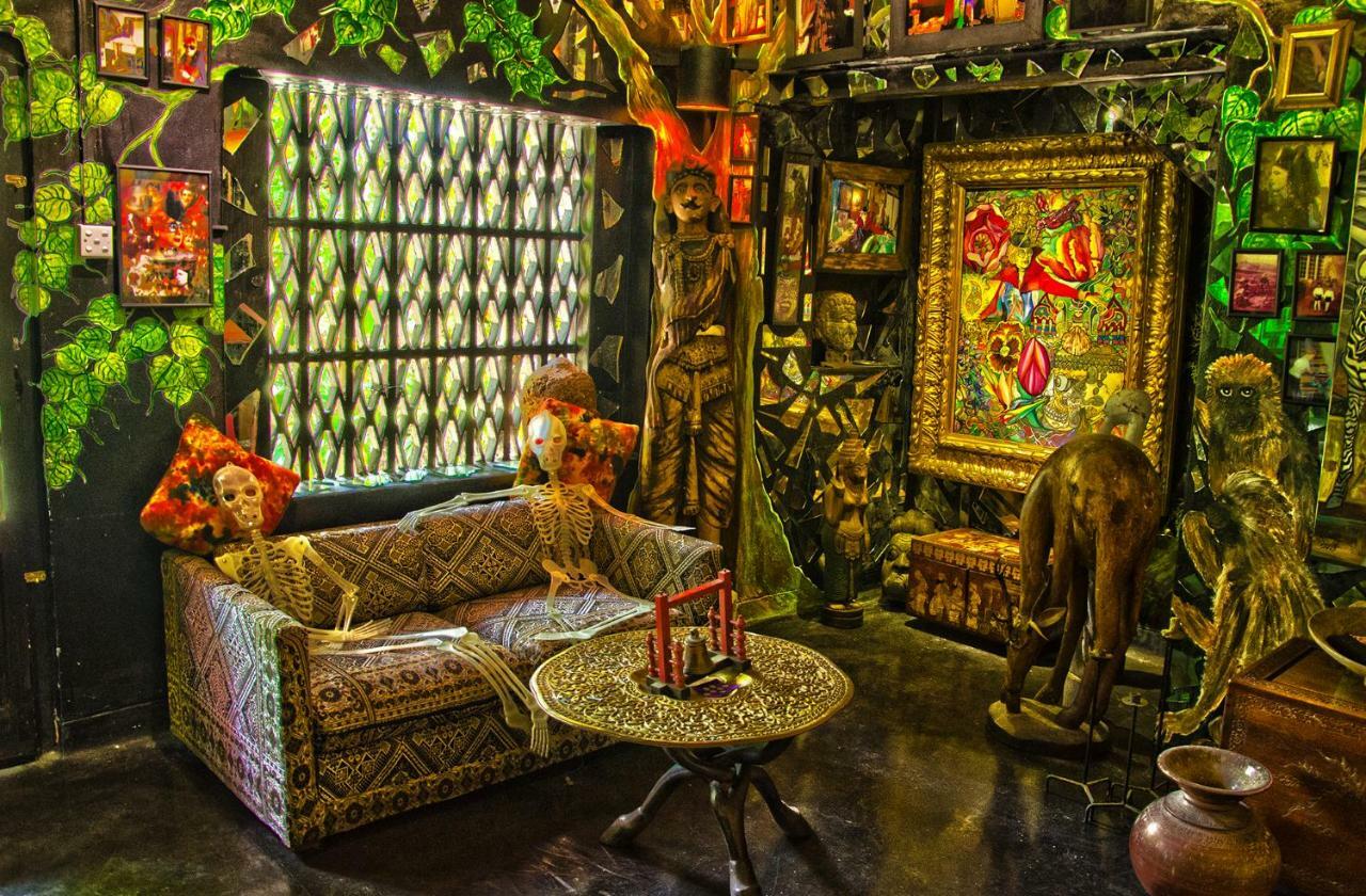 Helgasfolly Anti Hotel Residence Kandy Bagian luar foto