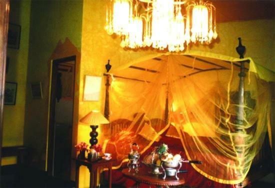 Helgasfolly Anti Hotel Residence Kandy Bagian luar foto